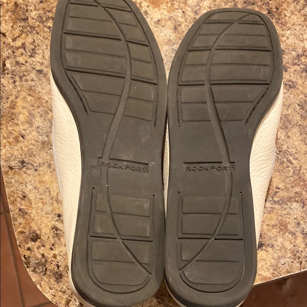 Rockport Cream Flats Timeless Comfort - Picture 6 of 6